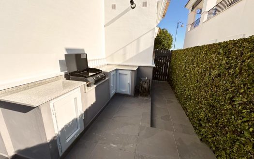 Villa – Roldan – Ref:84152