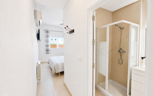 Villa – Roldan – Ref:84131