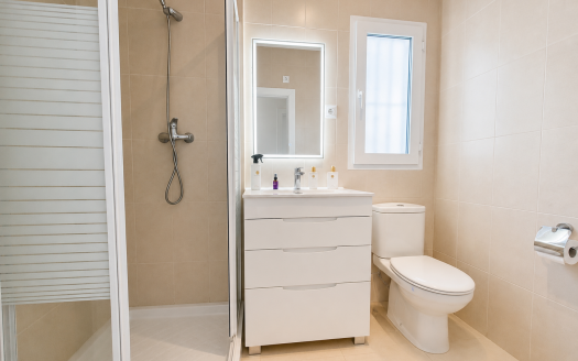 Villa – Roldan – Ref:84131