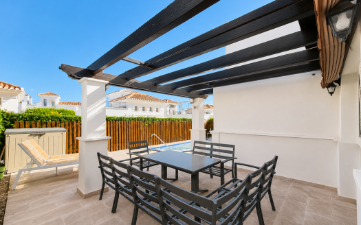Villa – Roldan – Ref:84131