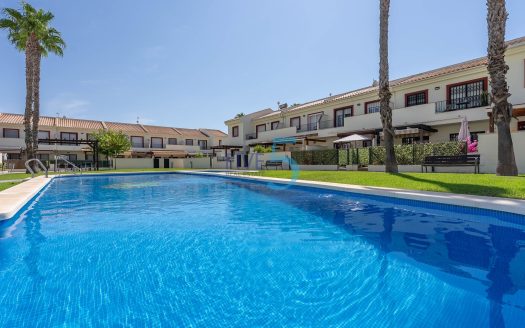 Villa – Ciudad Quesada – Ref:86604
