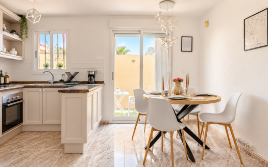 Maison – Villamartin – Ref:86563