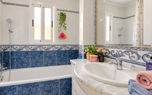 Maison – Villamartin – Ref:86563