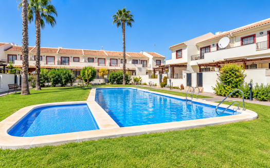 Villa – Ciudad Quesada – Ref:86604