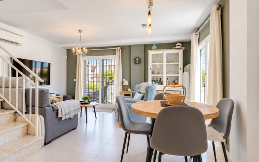 Villa – Ciudad Quesada – Ref:86604