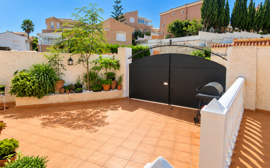 Villa – Ciuda Quesada – Ref:86751