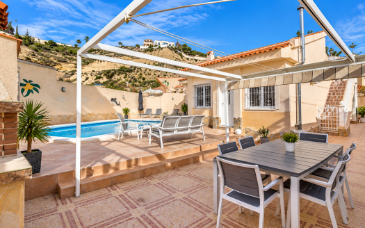 Villa – Ciuda Quesada – Ref:86768