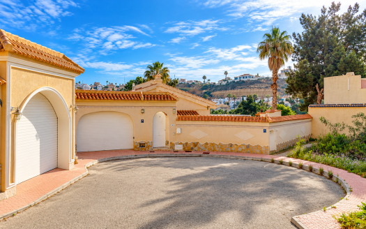 Villa – Ciuda Quesada – Ref:86768