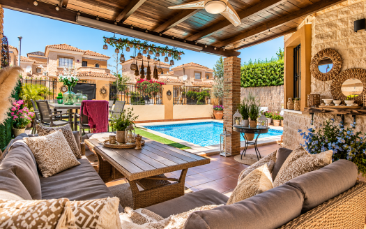 Villa – Guardamar del Segura – Ref:86770