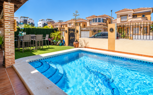 Villa – Guardamar del Segura – Ref:86770