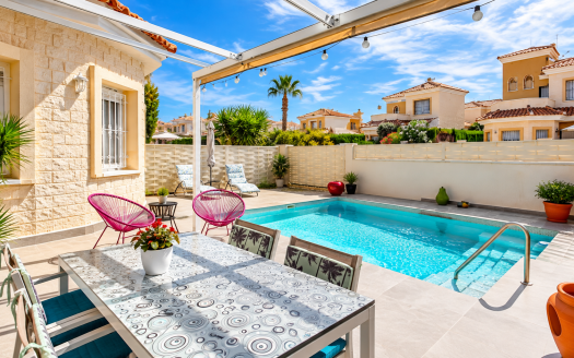 Villa – Guardamar del Segura – Ref:86992