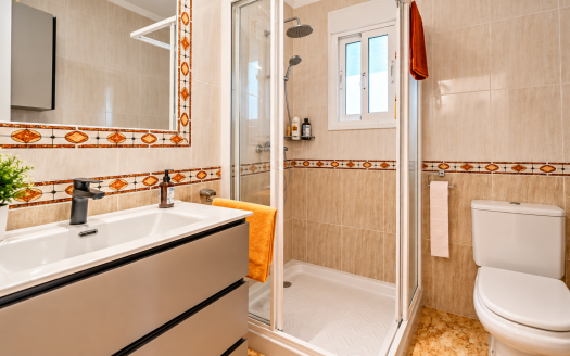 Villa – Guardamar del Segura – Ref:86992