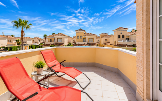 Villa – Guardamar del Segura – Ref:86992