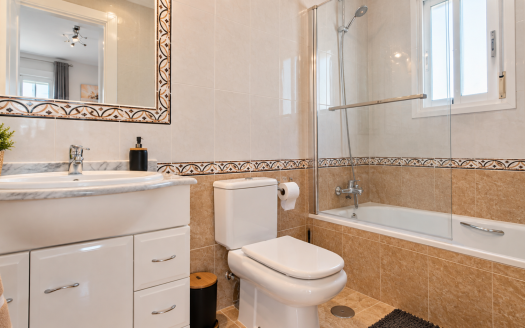 Villa – Guardamar del Segura – Ref:86992
