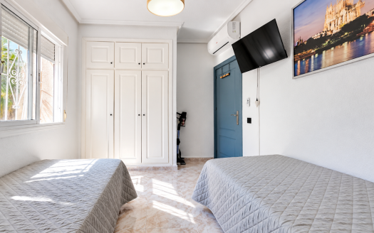 Villa – Ciuda Quesada – Ref:86855