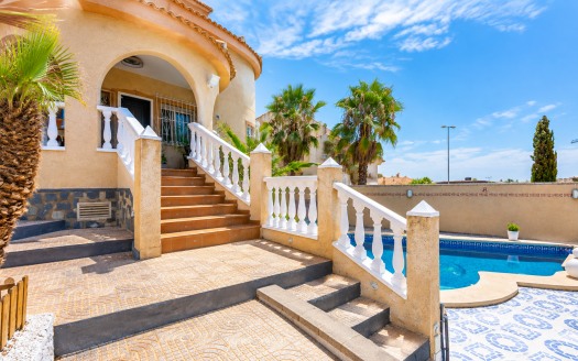 Villa – Ciuda Quesada – Ref:86855