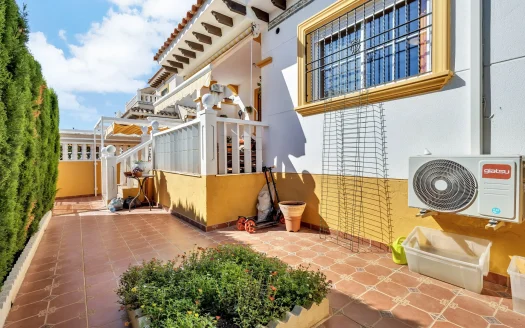 Villa – Cabo Roig – Ref:87640